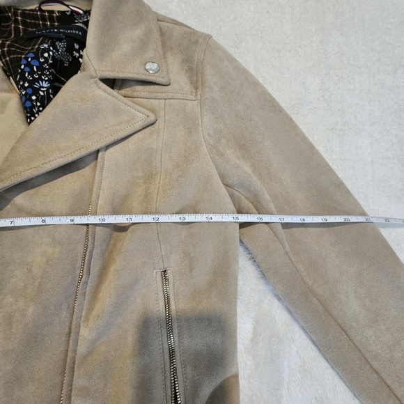 NEW Tommy Hilfiger Leather Suede Beige Biker Jacket Size XS Neutral Moto Luxury - Picture 6 of 9
